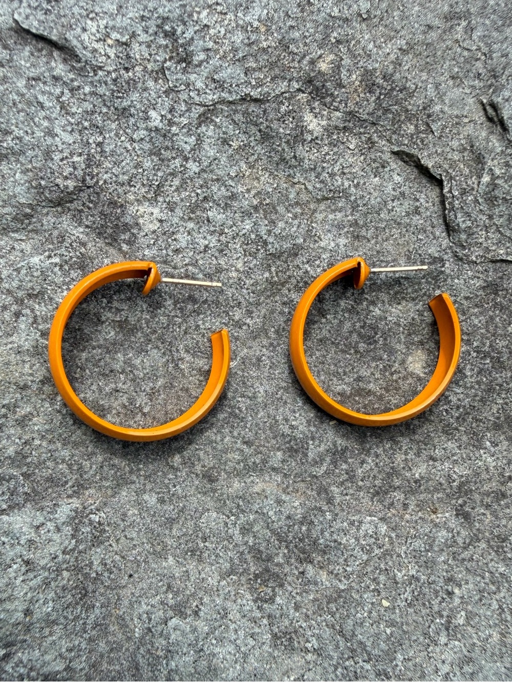 Vintage Bright Orange Enamel Hoop Earrings - Picture 4 of 7